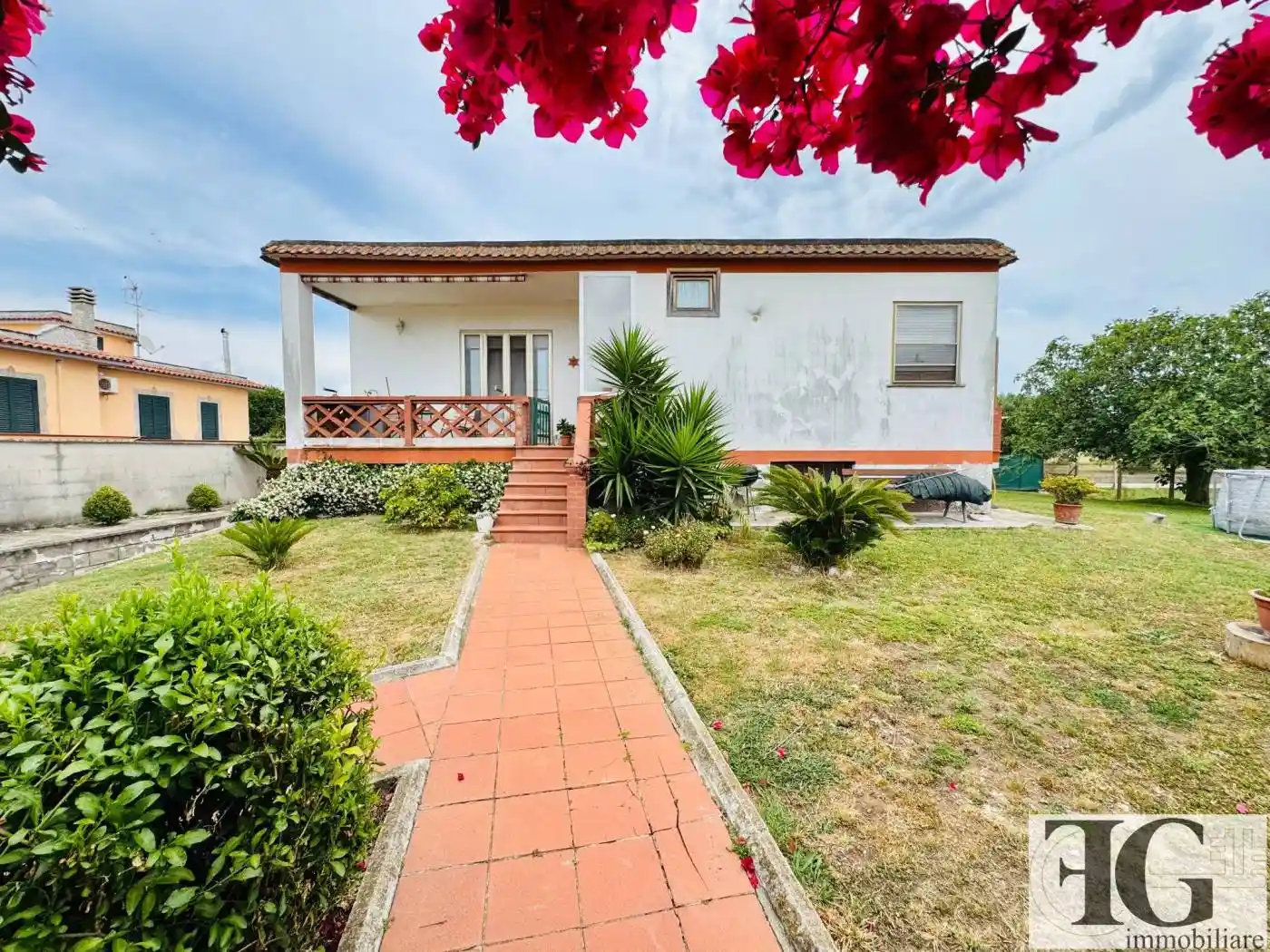 Villa in vendita a Aprilia