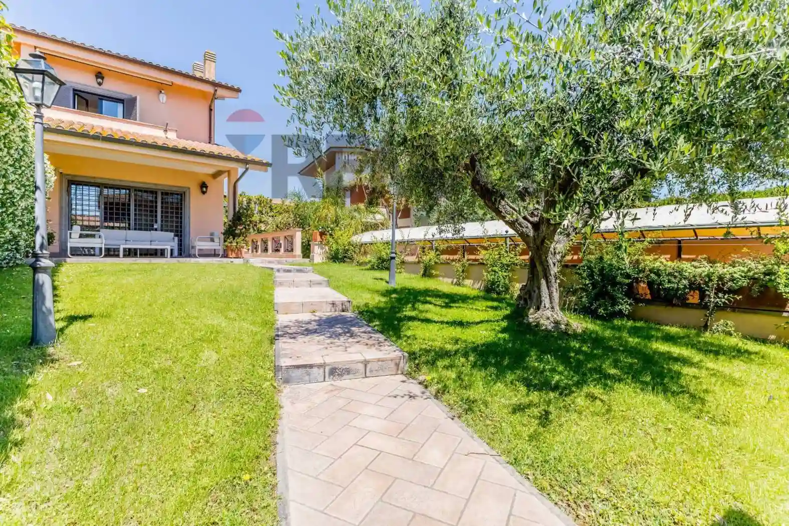 Villa - foto 2