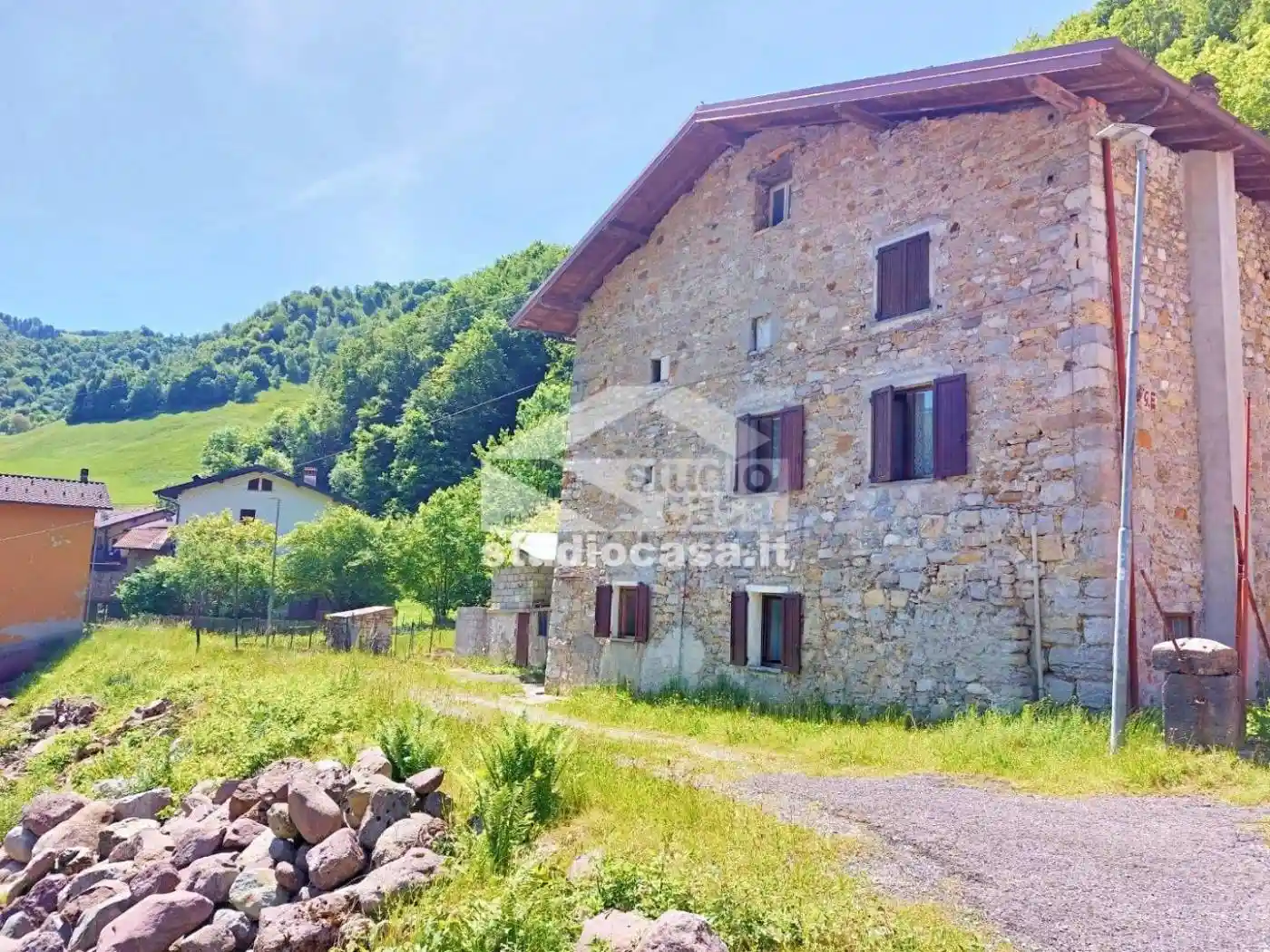 Casa indipendente in vendita a Gorno