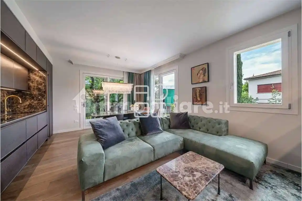 Appartamento in vendita a Desenzano del Garda