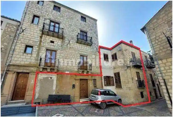 Casa indipendente in affitto a Petralia Soprana