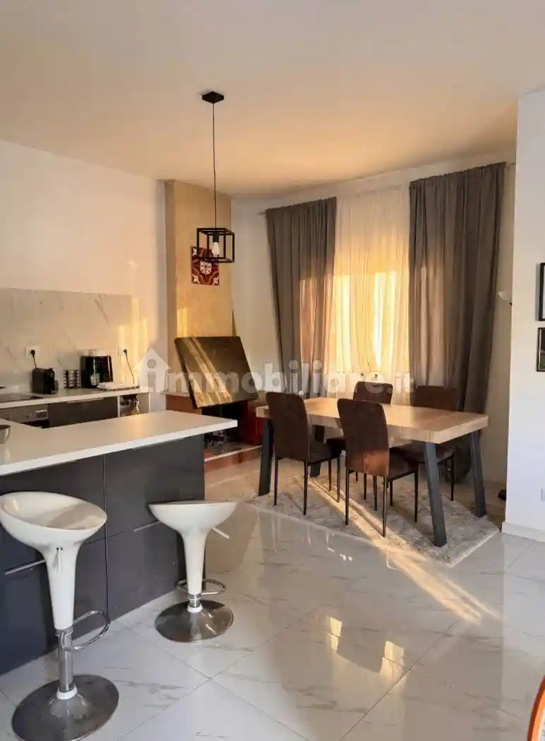 Palazzo - Edificio in vendita a Anzio