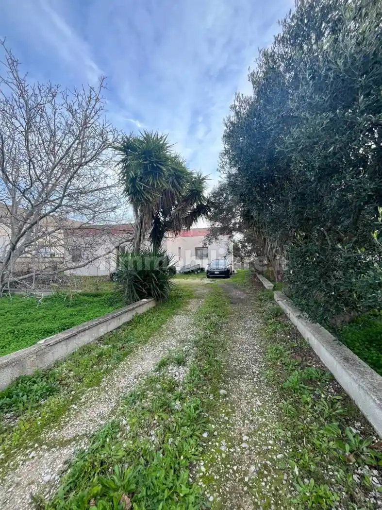 Rustico - Casale in vendita a Brindisi