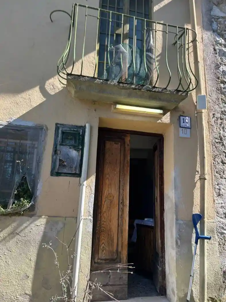 Casa indipendente in vendita a Fiamignano