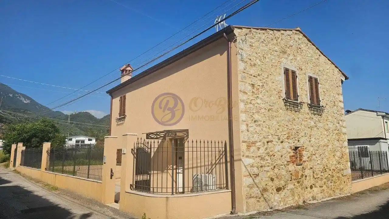 Rustico - Casale in vendita a Pietrasanta