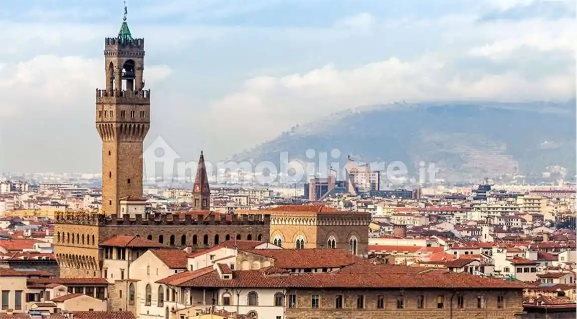 Palazzo - Edificio in vendita a Firenze