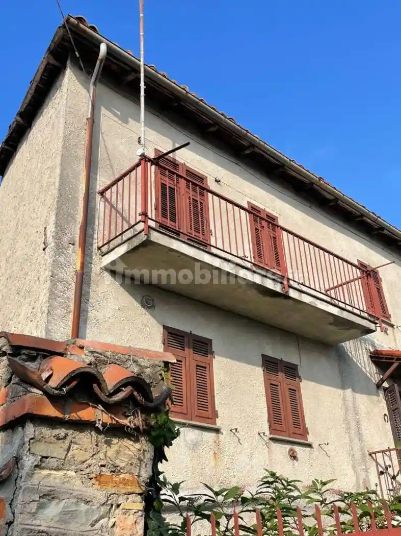 Casa indipendente in vendita a Mornese