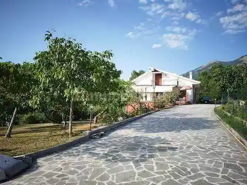 Rustico - Casale in vendita a Lagonegro