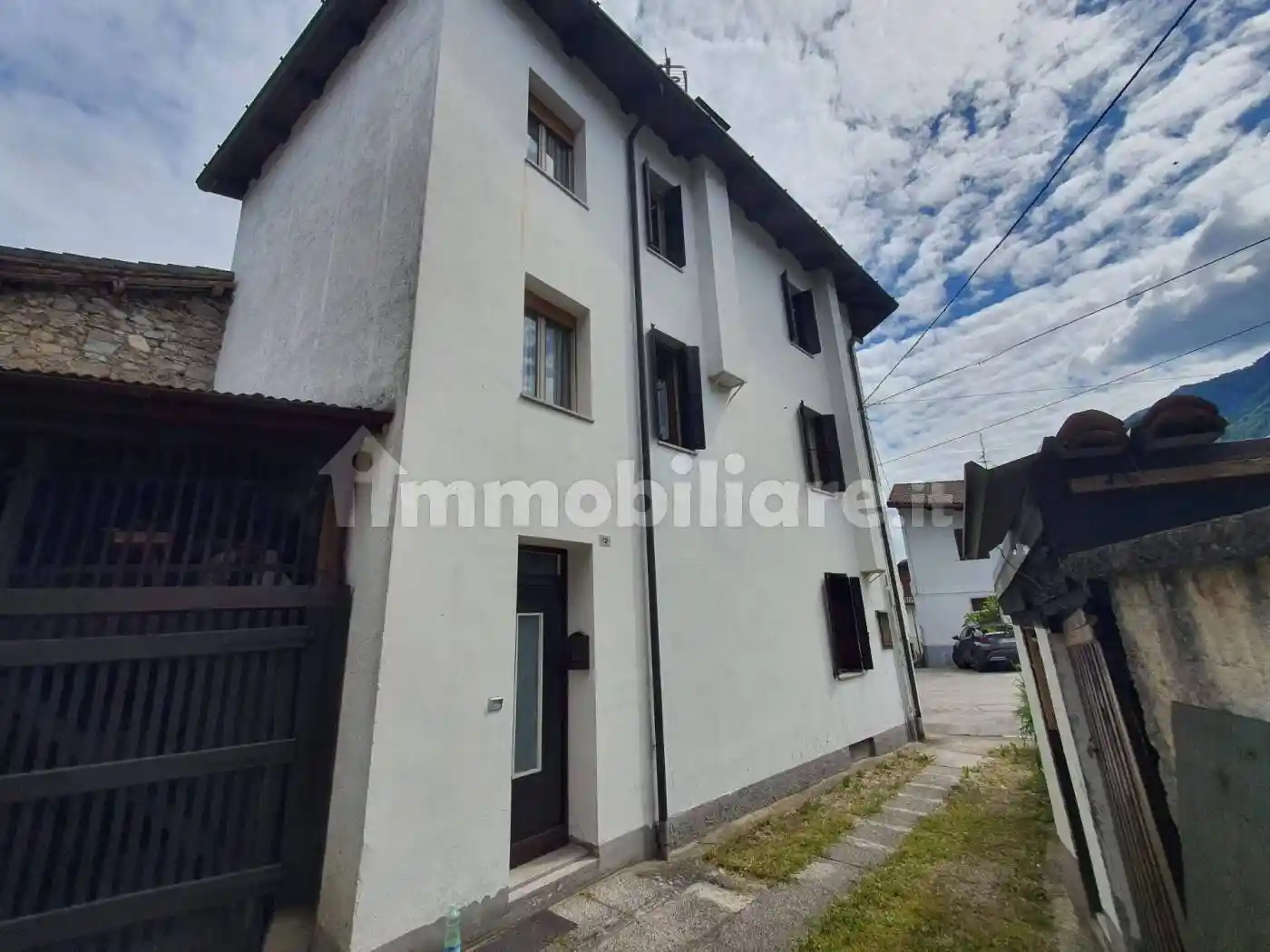 Villa in vendita a Preone