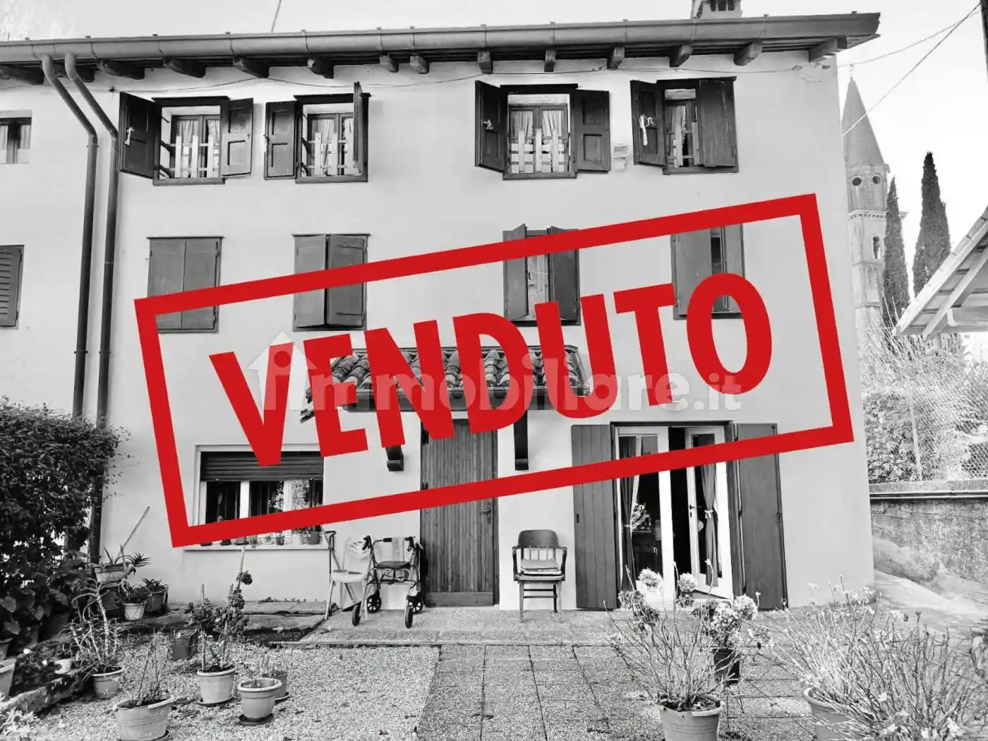Villa in vendita a Medea