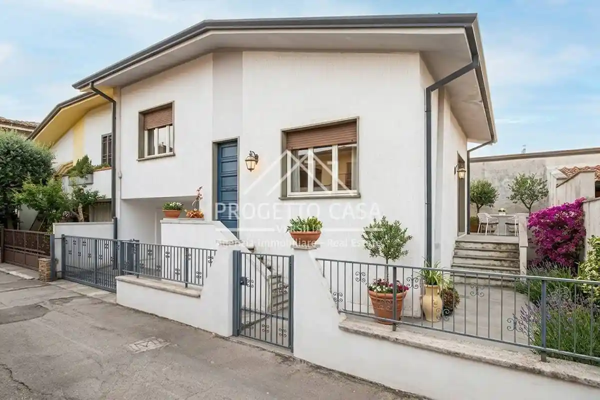 Villa in vendita a Viareggio