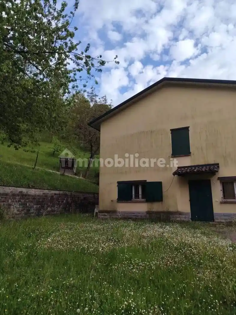 Villa in vendita a Monghidoro