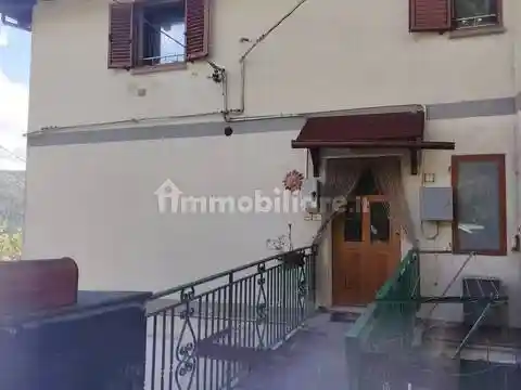 Appartamento in vendita a San Benedetto Val di Sambro