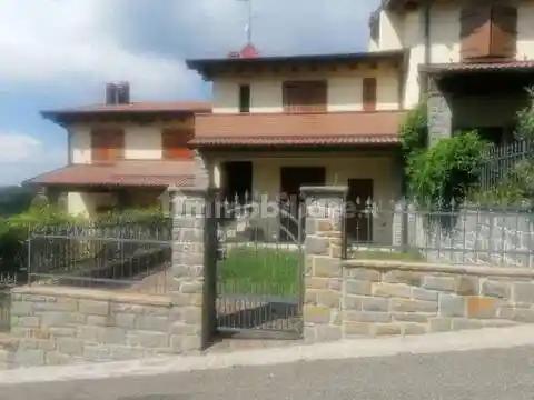Villa in vendita a San Benedetto Val di Sambro