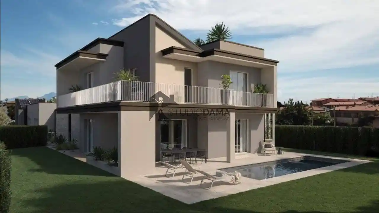 Villa in vendita a Moniga del Garda