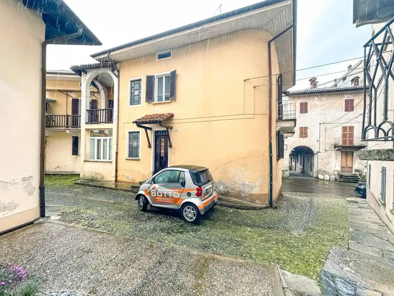 Villa in vendita a Grignasco