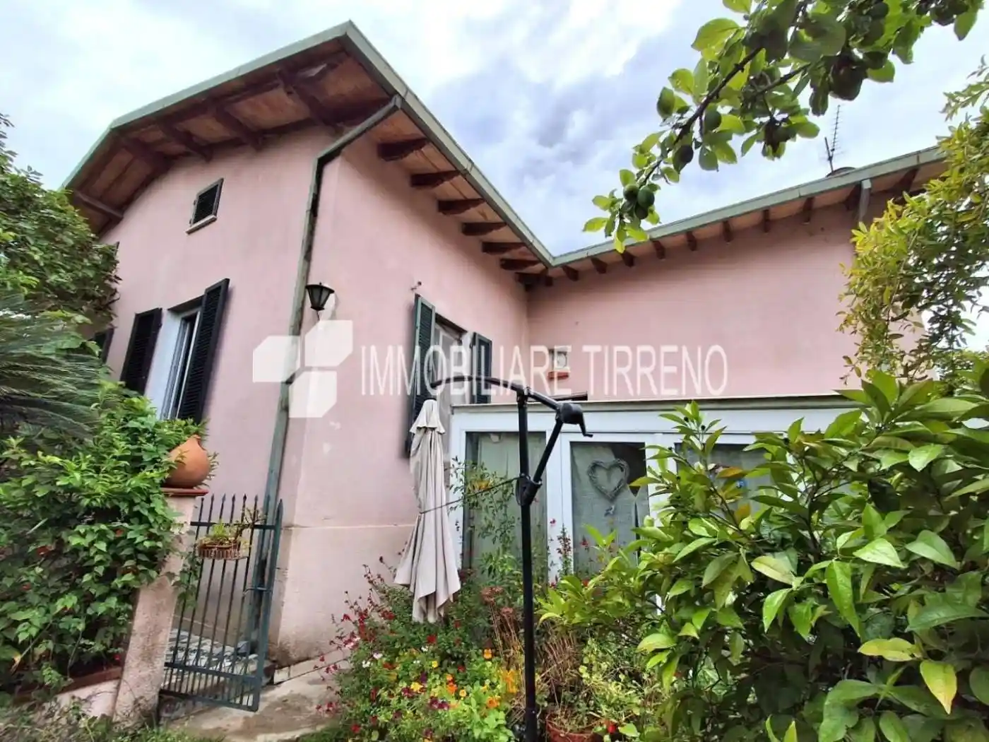 Villa in vendita a Massa