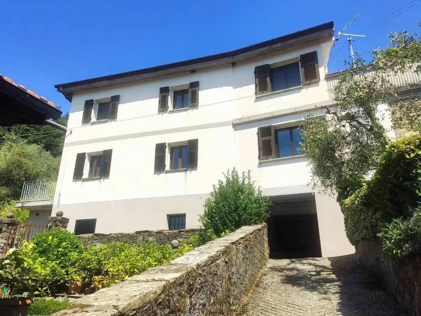 Casa indipendente in vendita a Podenzana