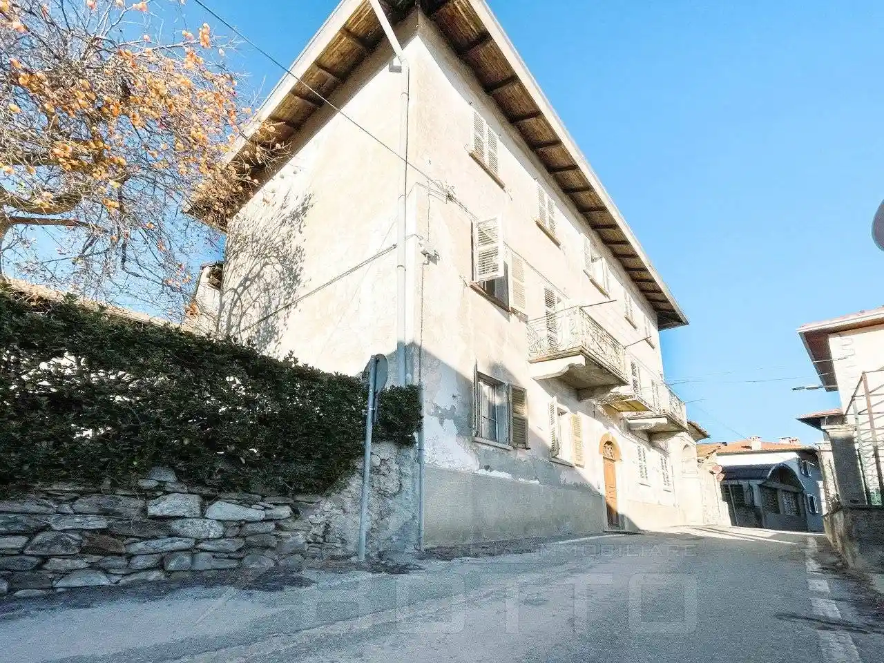 Villa in vendita a Pogno