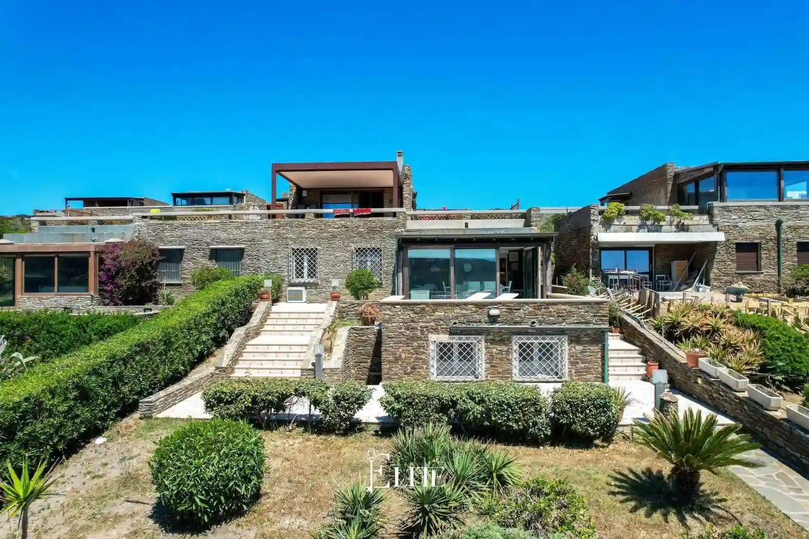 Villa - foto 2