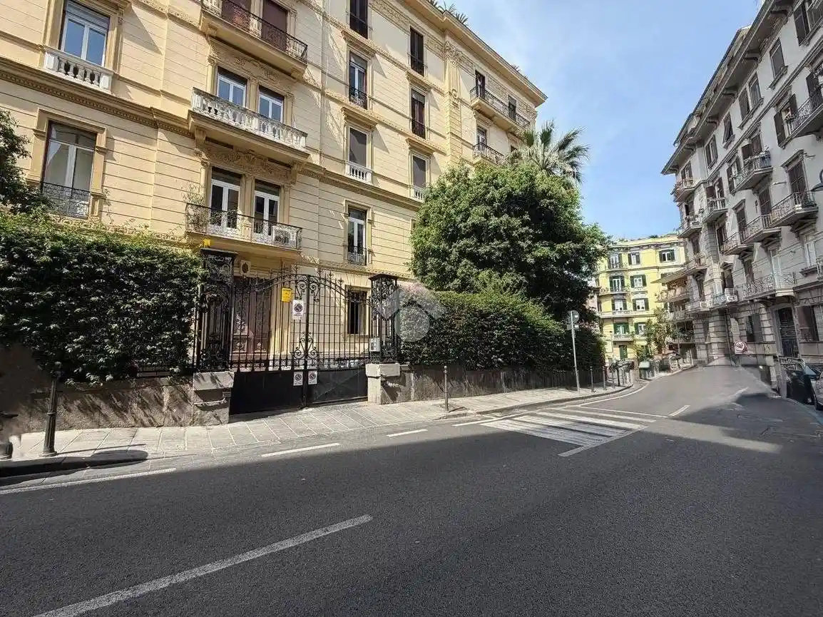 Appartamento in affitto a Napoli
