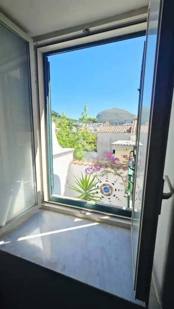 Appartamento in vendita a Vietri sul Mare