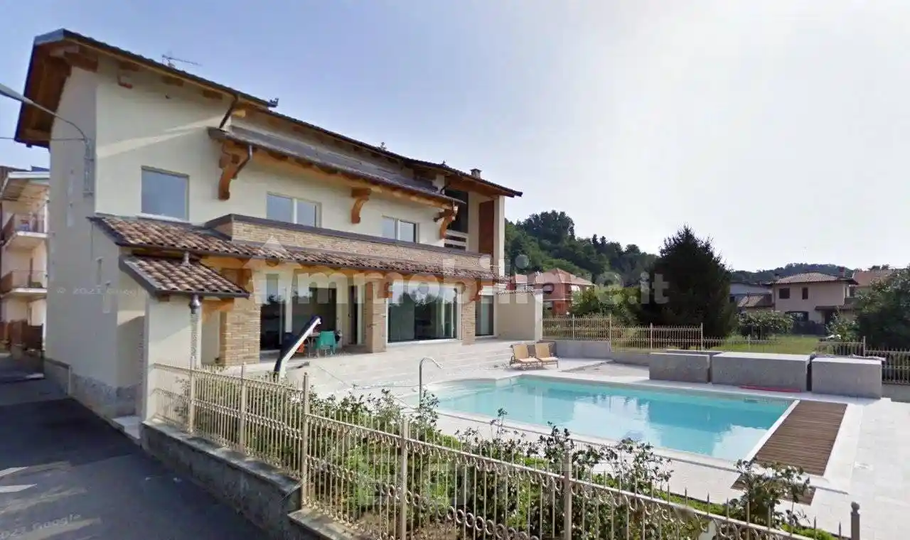 Villa in vendita a Romagnano Sesia