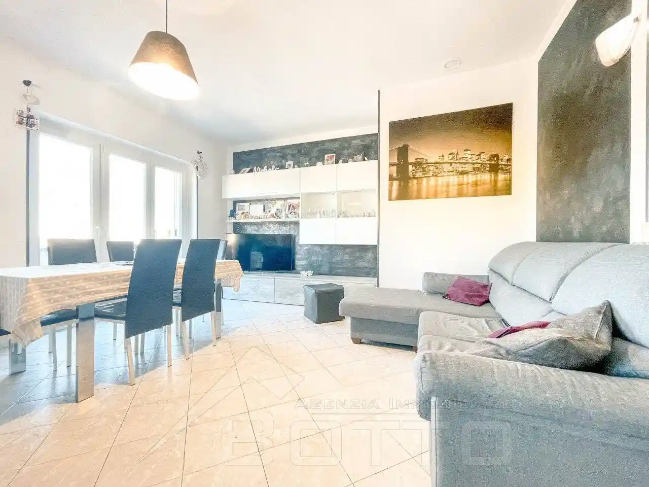 Villa in vendita a Oleggio