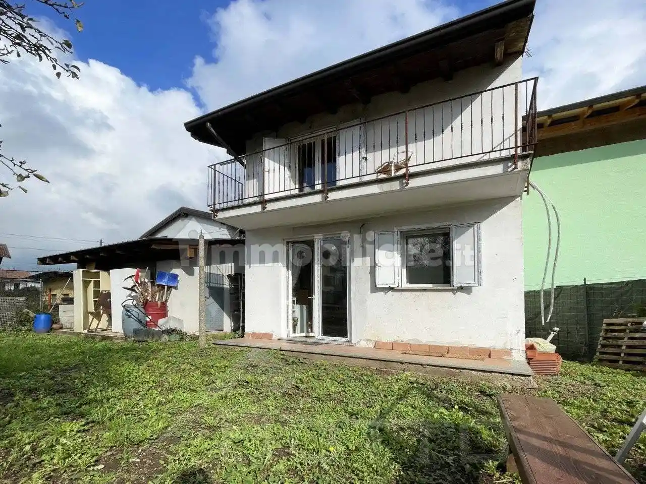 Villa in vendita a Fontaneto d'Agogna