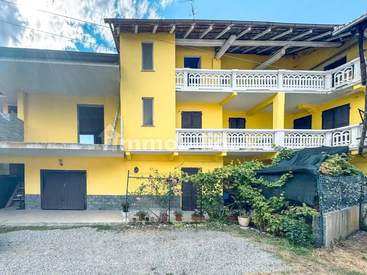 Villa in vendita a Fontaneto d'Agogna