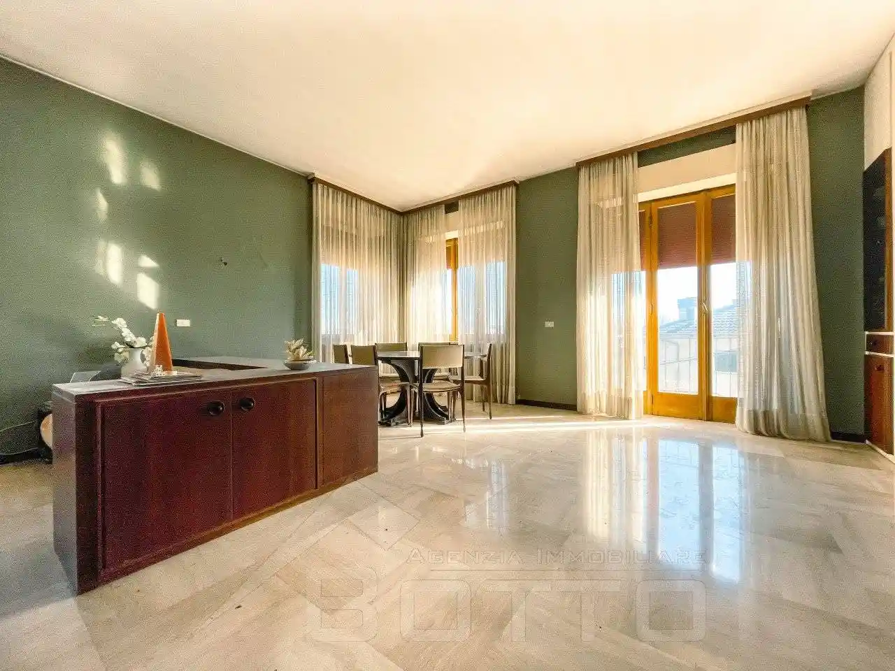 Villa in vendita a Suno