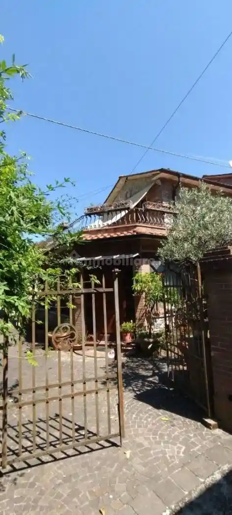 Villa in vendita a Massa