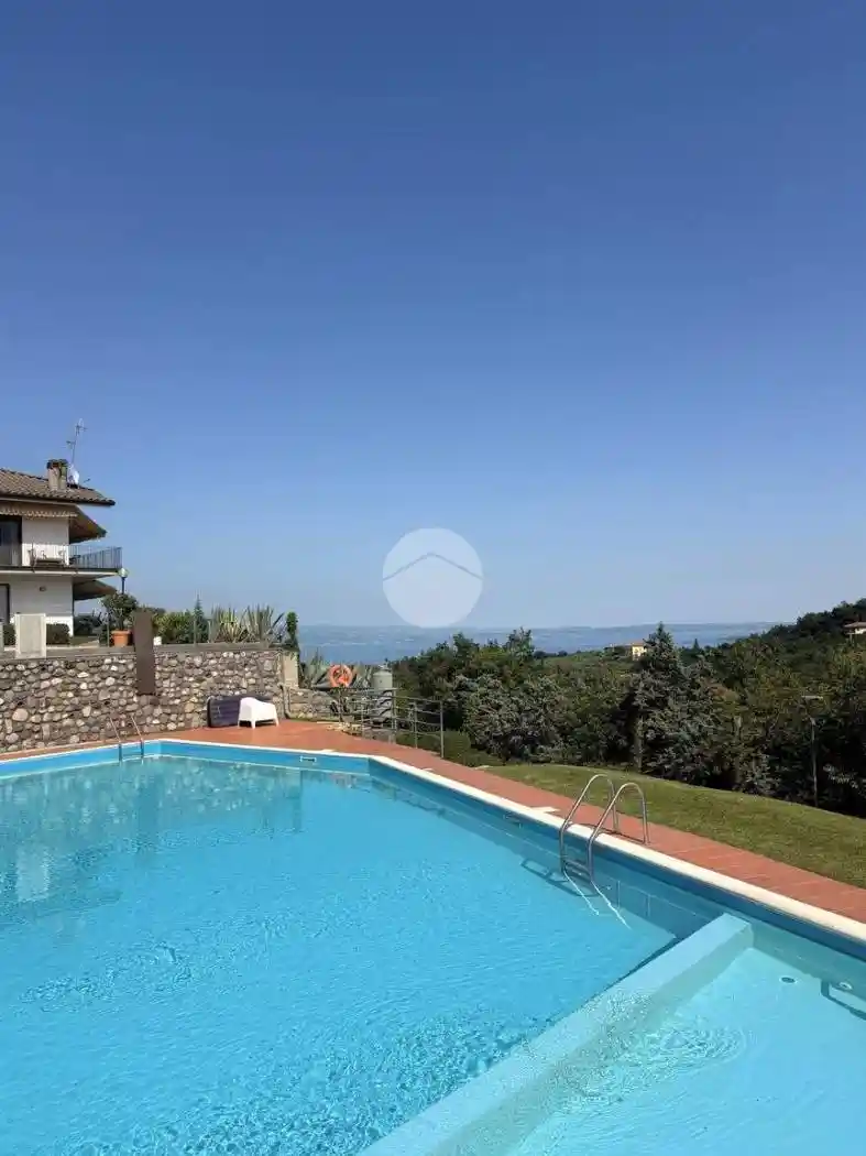 Appartamento in vendita a Soiano del Lago