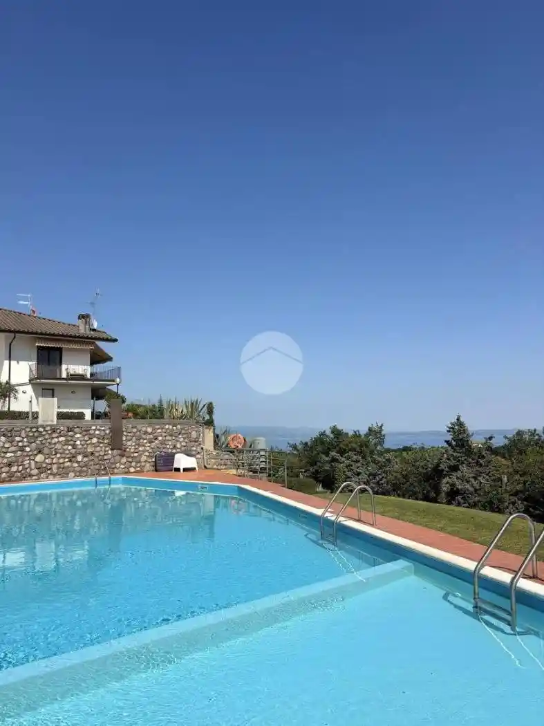 Appartamento in vendita a Soiano del Lago