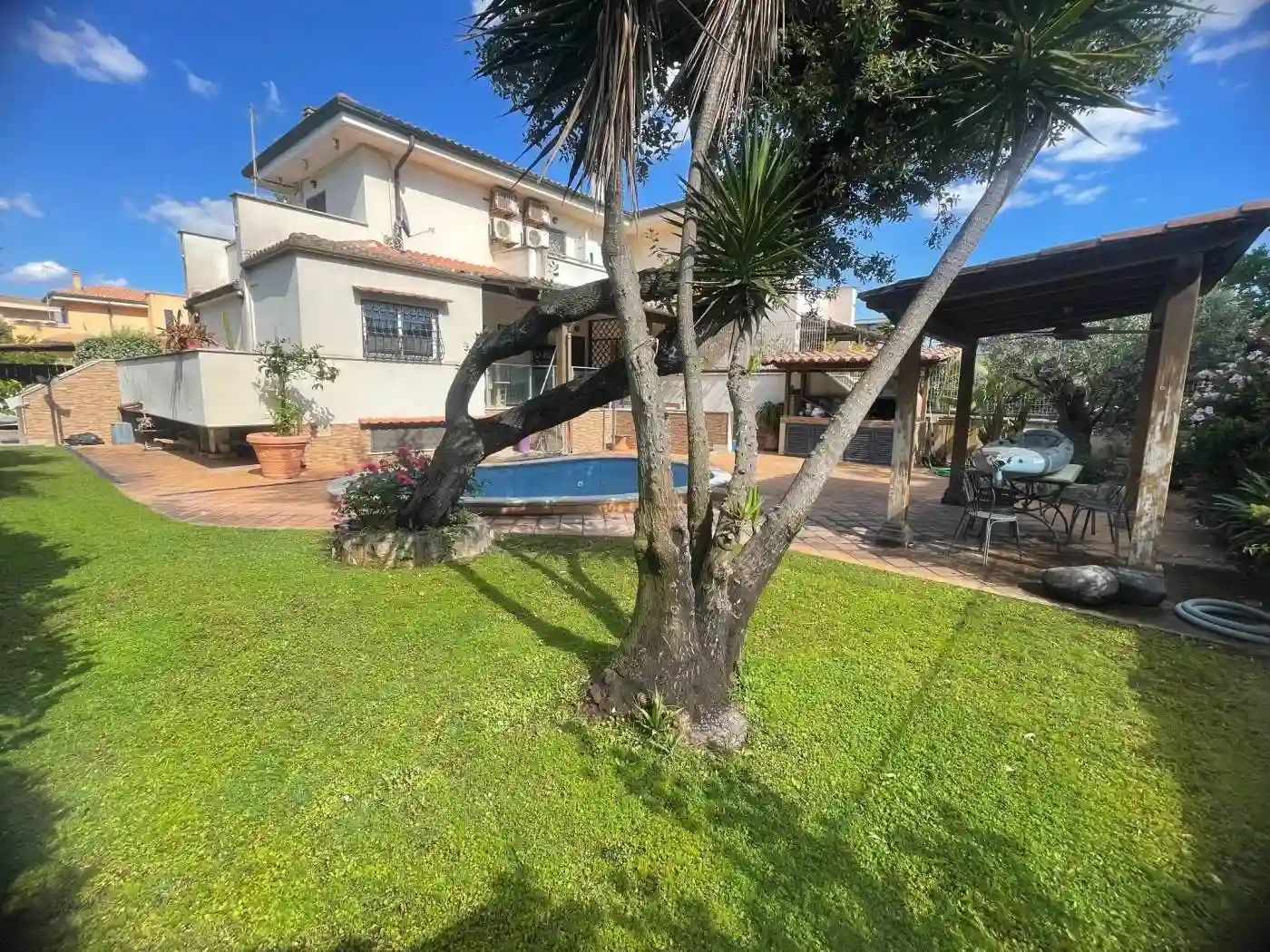 Villa - foto 2