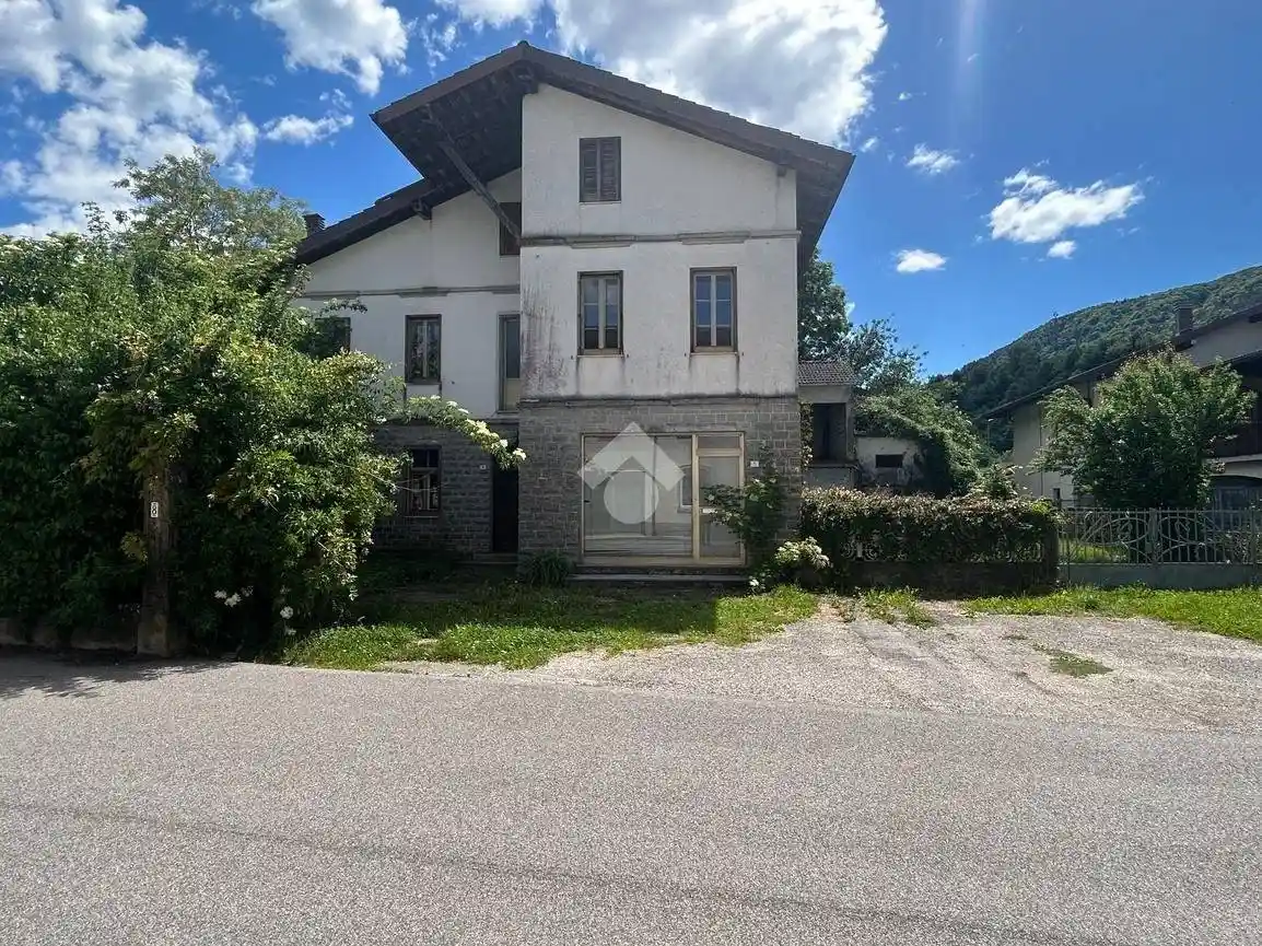 Casa indipendente in vendita a Villa Santina