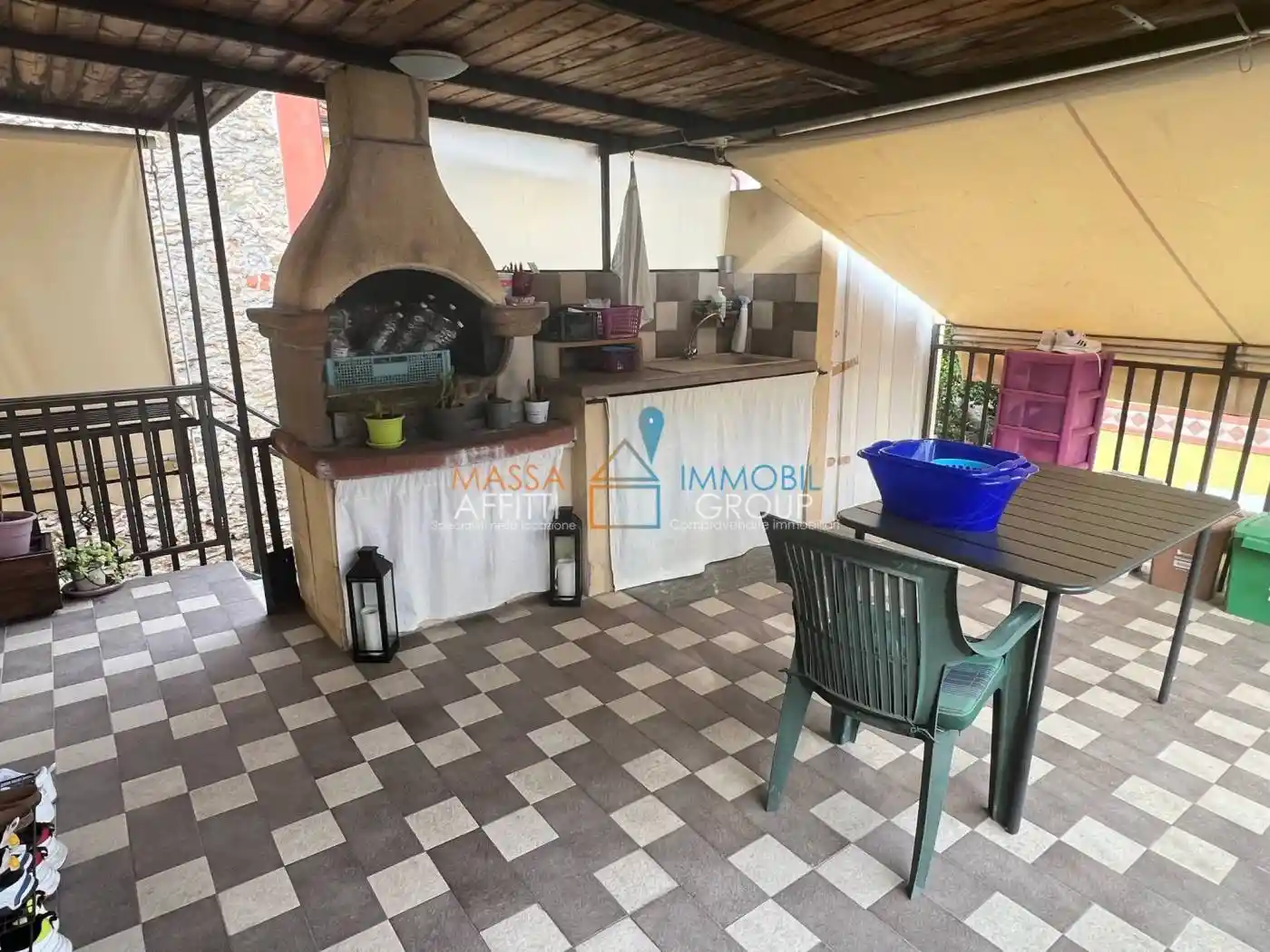 Casa indipendente in vendita a Massa