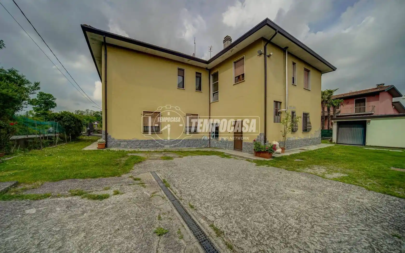 Appartamento in vendita a Biandronno