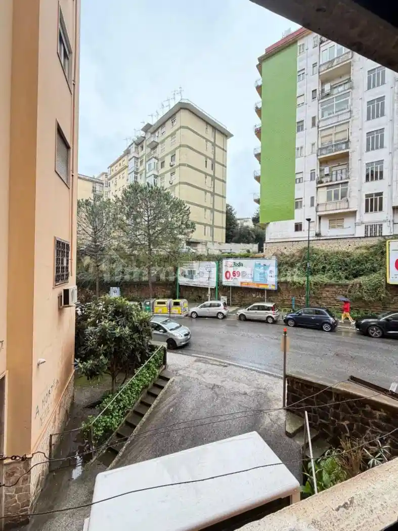 Appartamento in vendita a Napoli