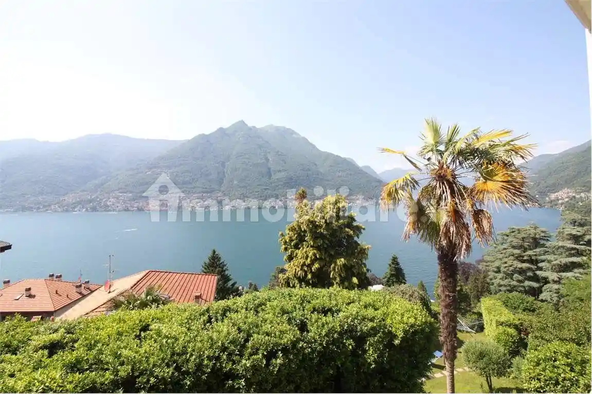 Appartamento in vendita a Faggeto Lario