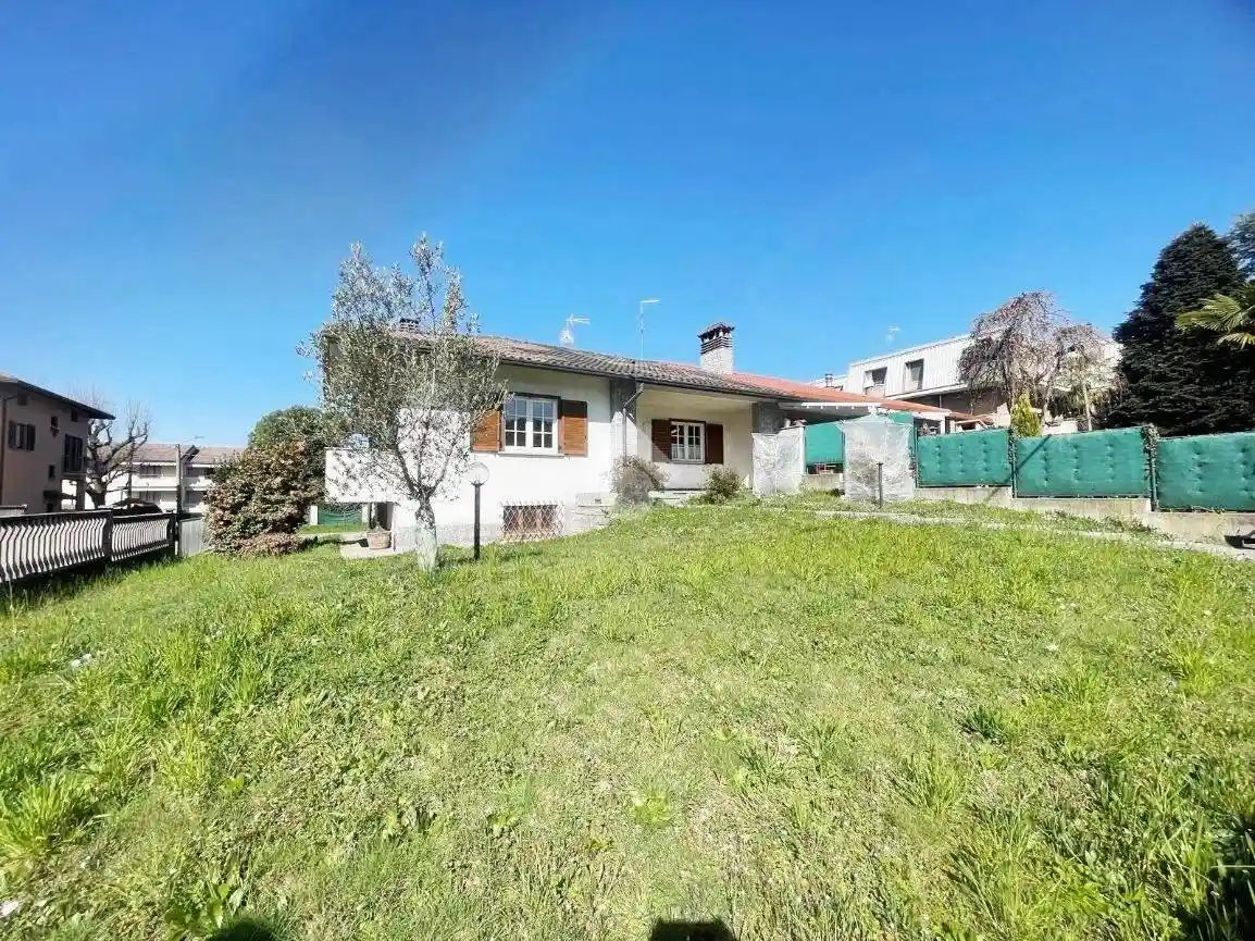 Villa in vendita a Gerenzano