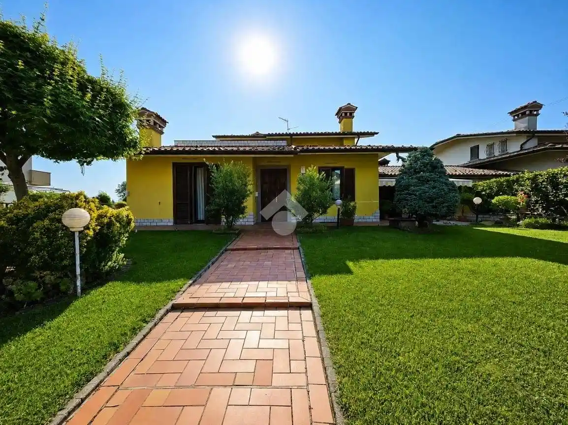 Villa in vendita a Chiari