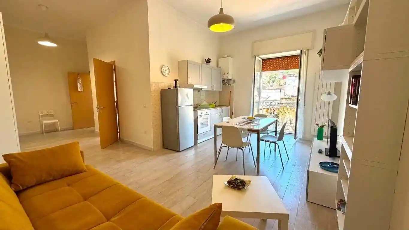 Appartamento in affitto a Napoli