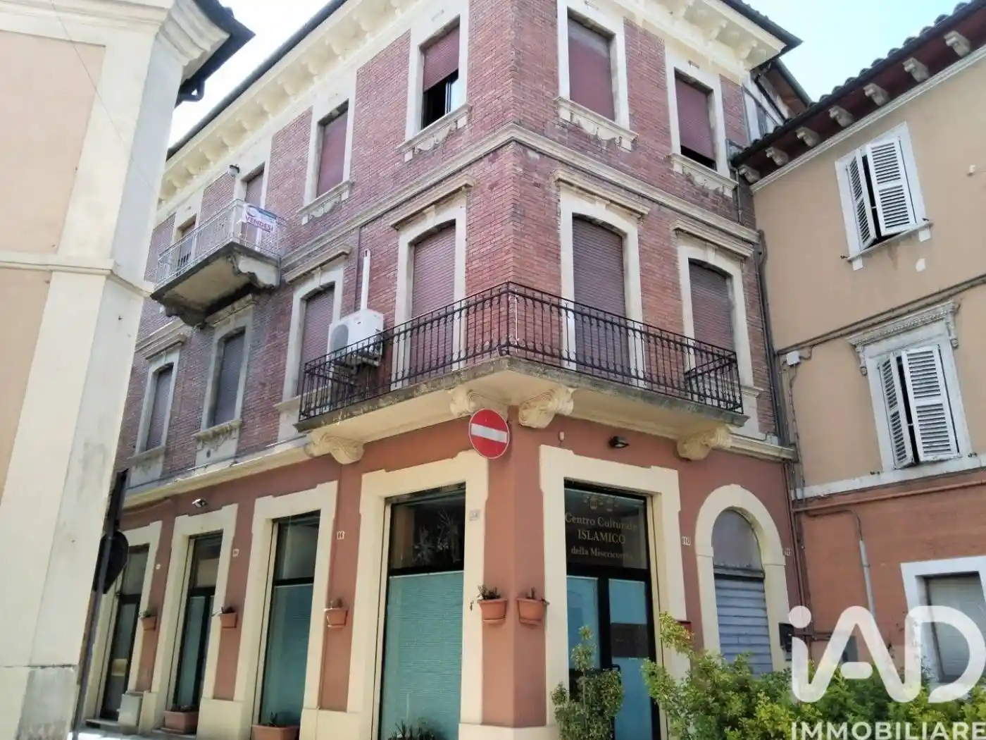 Palazzo - Edificio in vendita a Fabriano