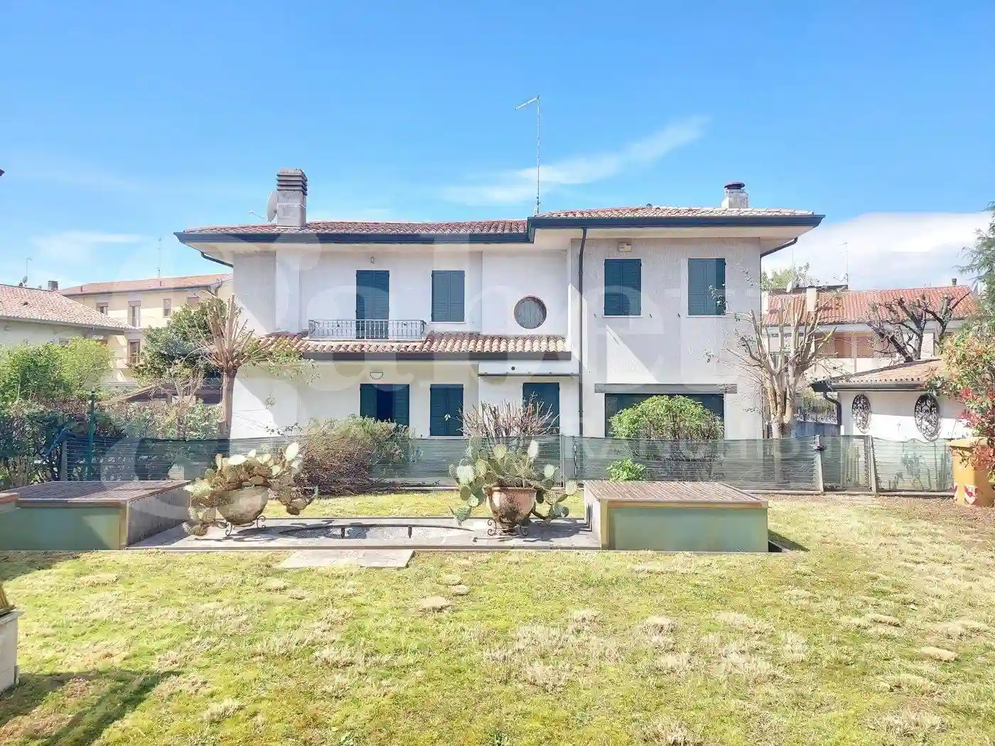 Villa - foto 2