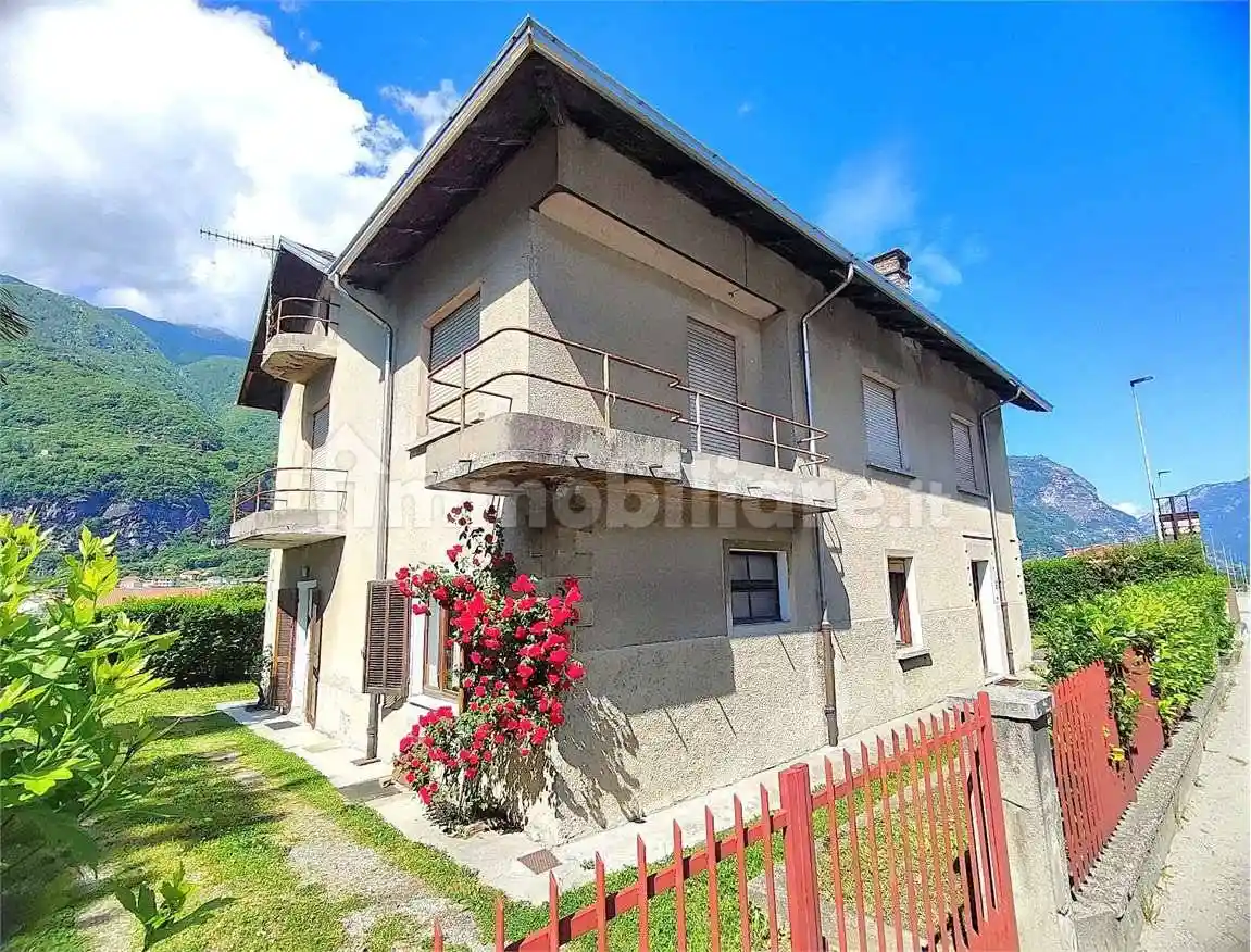 Villa in vendita a Settimo Vittone