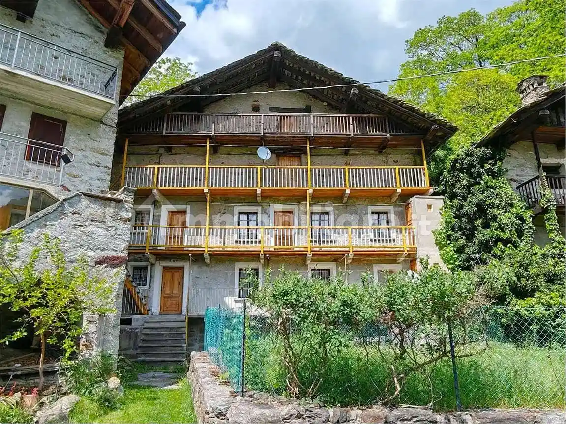Casa indipendente in vendita a Issime