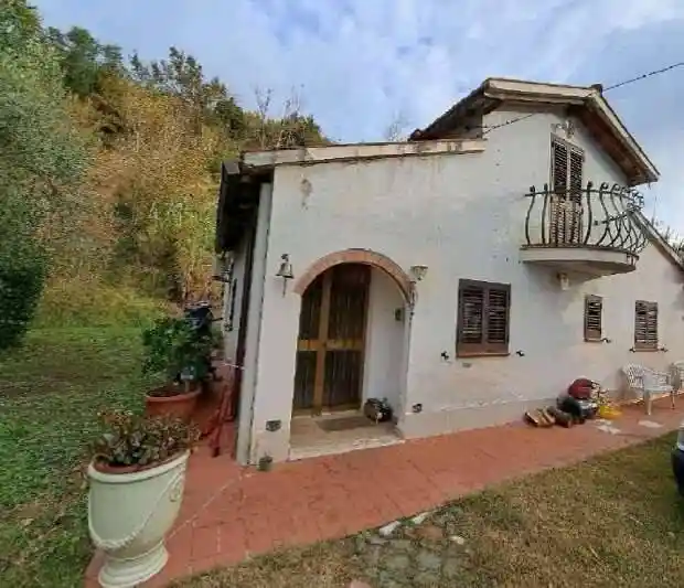 Villa in vendita a Pontedera