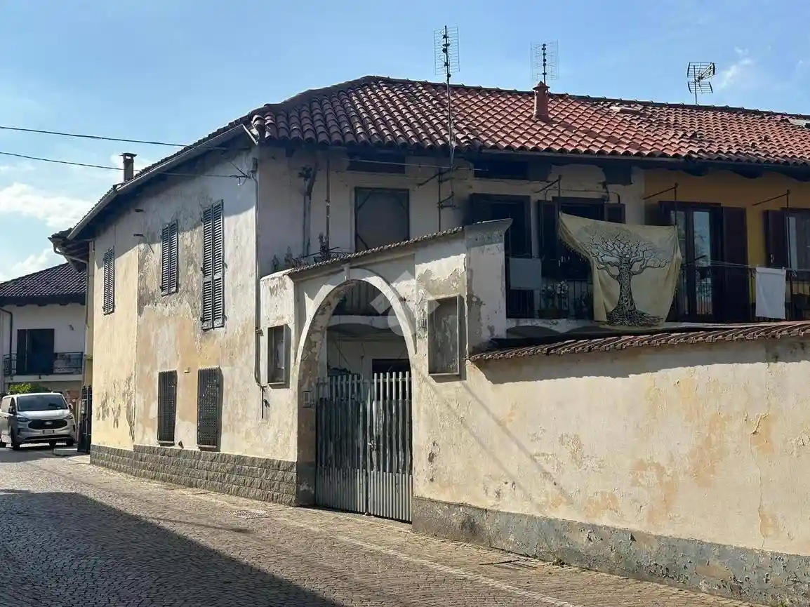 Casa indipendente in vendita a Robassomero