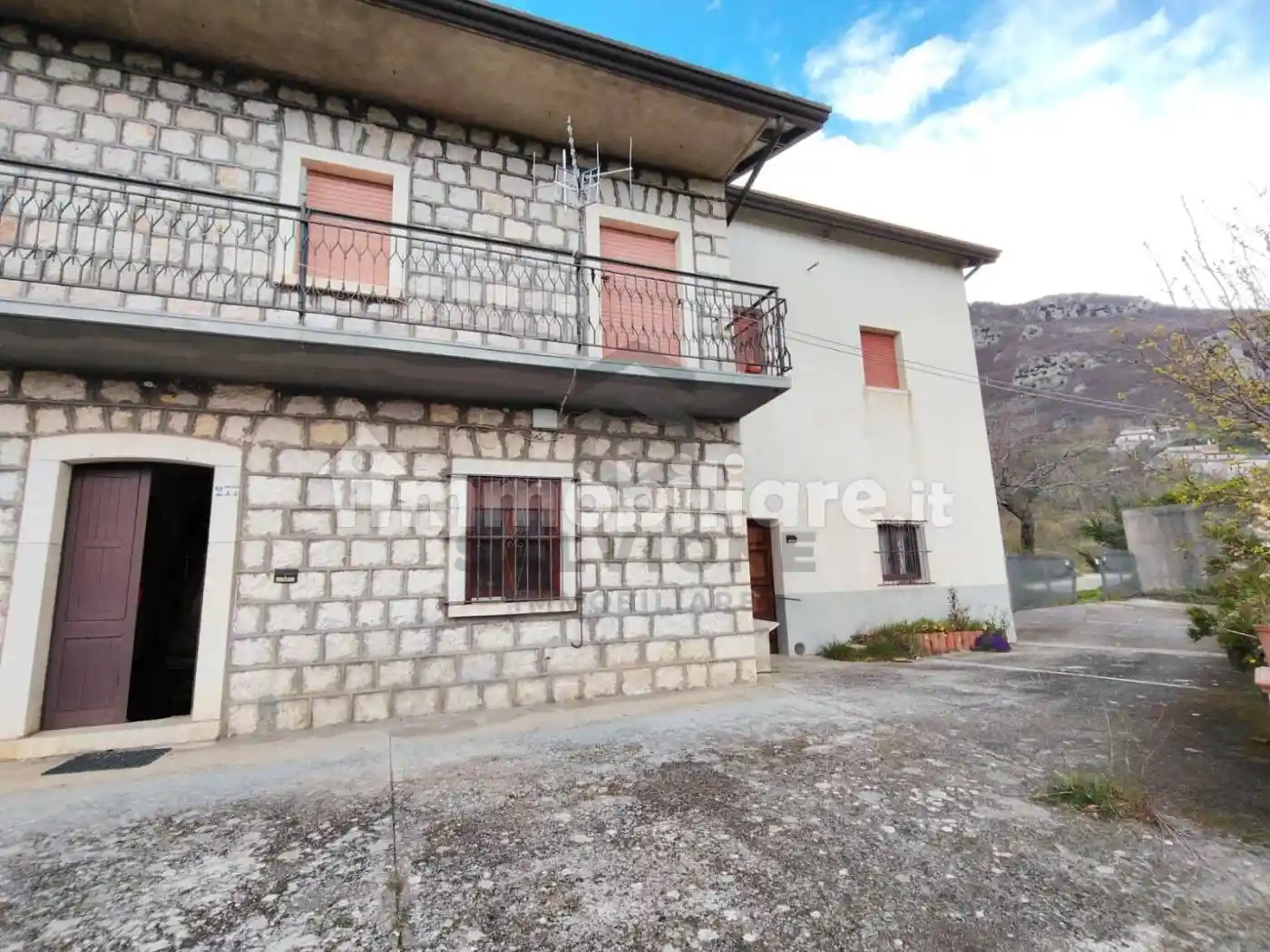 Villa in vendita a Cusano Mutri